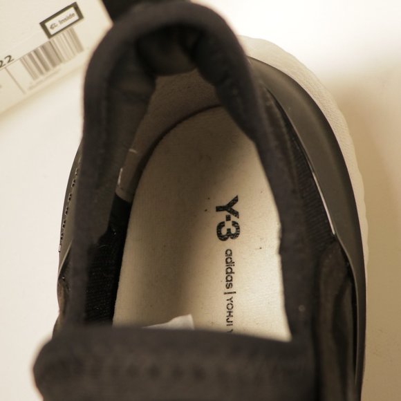 Y-3 Ultraboost Yohji Yamamato - Picture 2 of 12